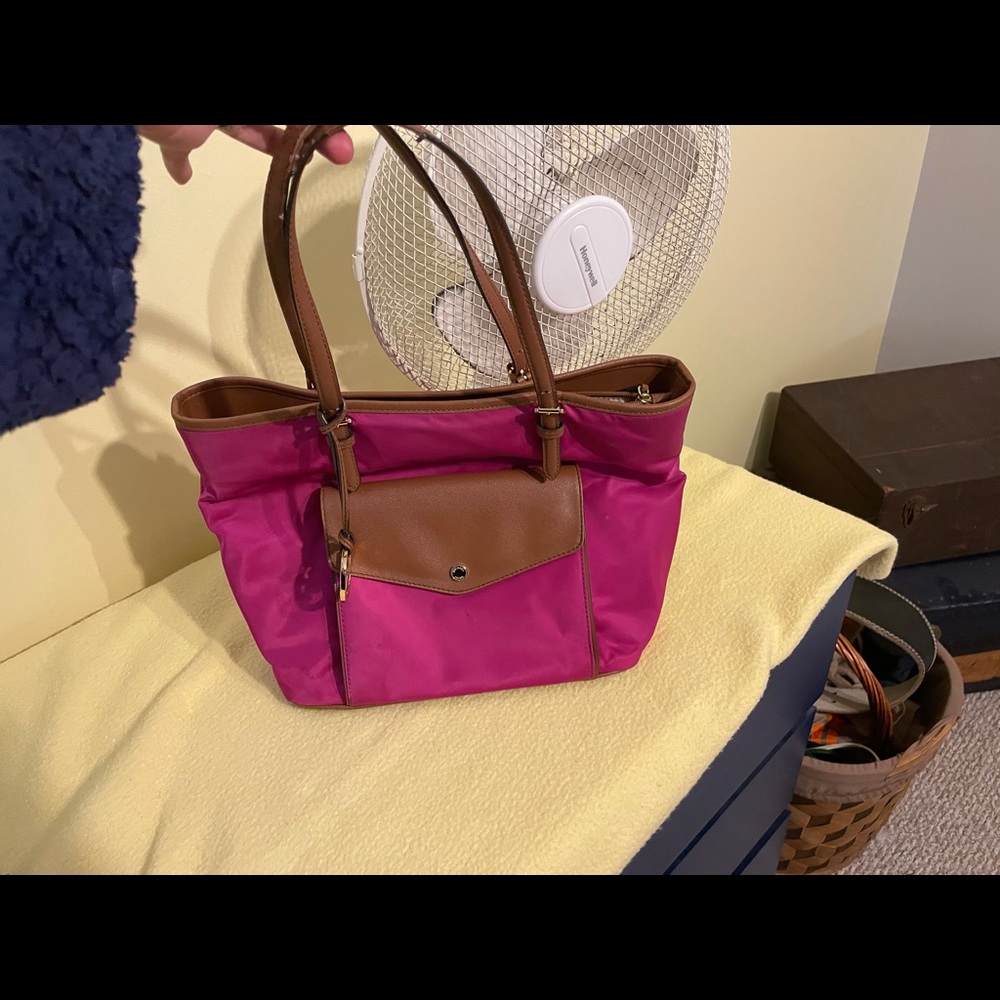 Michael kors medium jet set hot pink purse